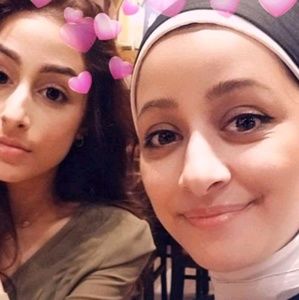 Meet your Posher, Samia